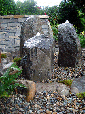 Small Water Feature - Bubbling Rocks
